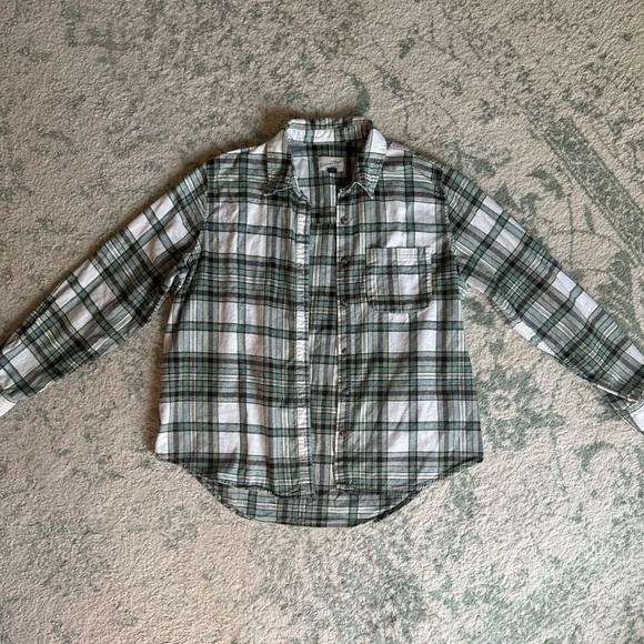 Women’s Green Plaid Shirt - Picture 2 of 5